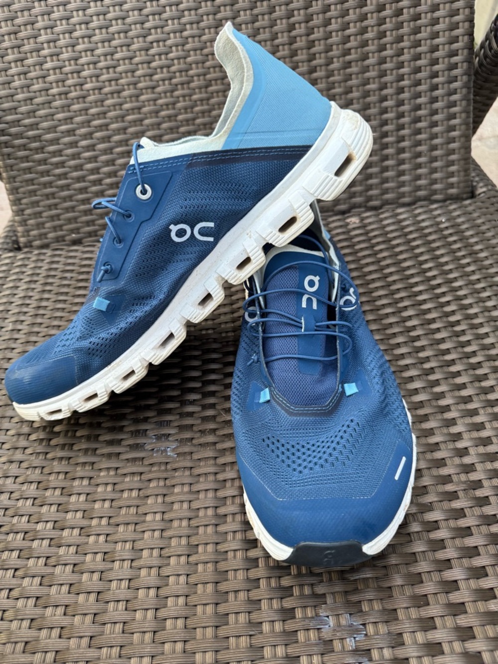 On Running Men's Cloud Running Shoes - Navy and Light Blue